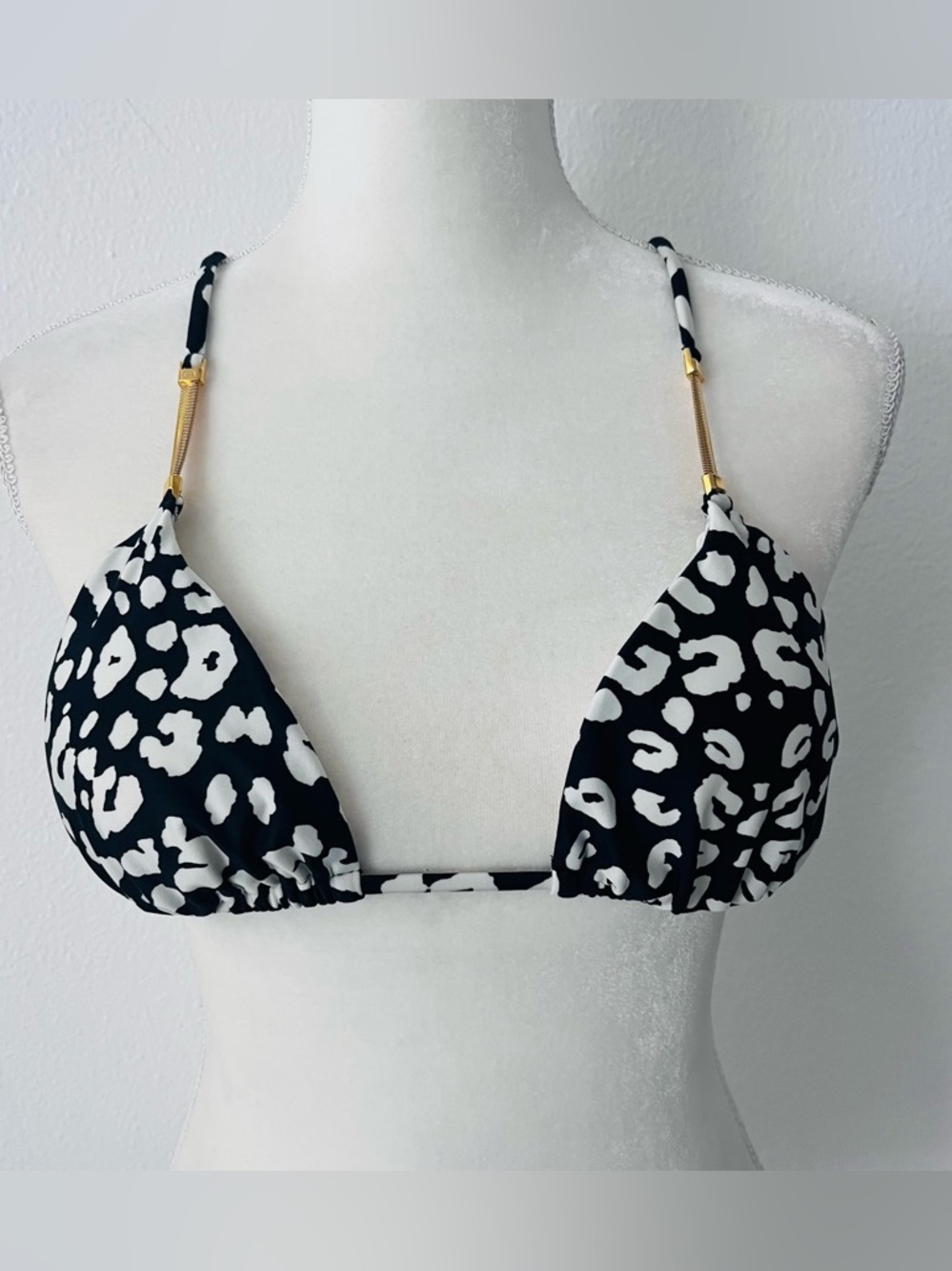 NWOT VIX Hermanny Jaguar Print with Gold-tone Chain on Straps - Picture 2 of 6